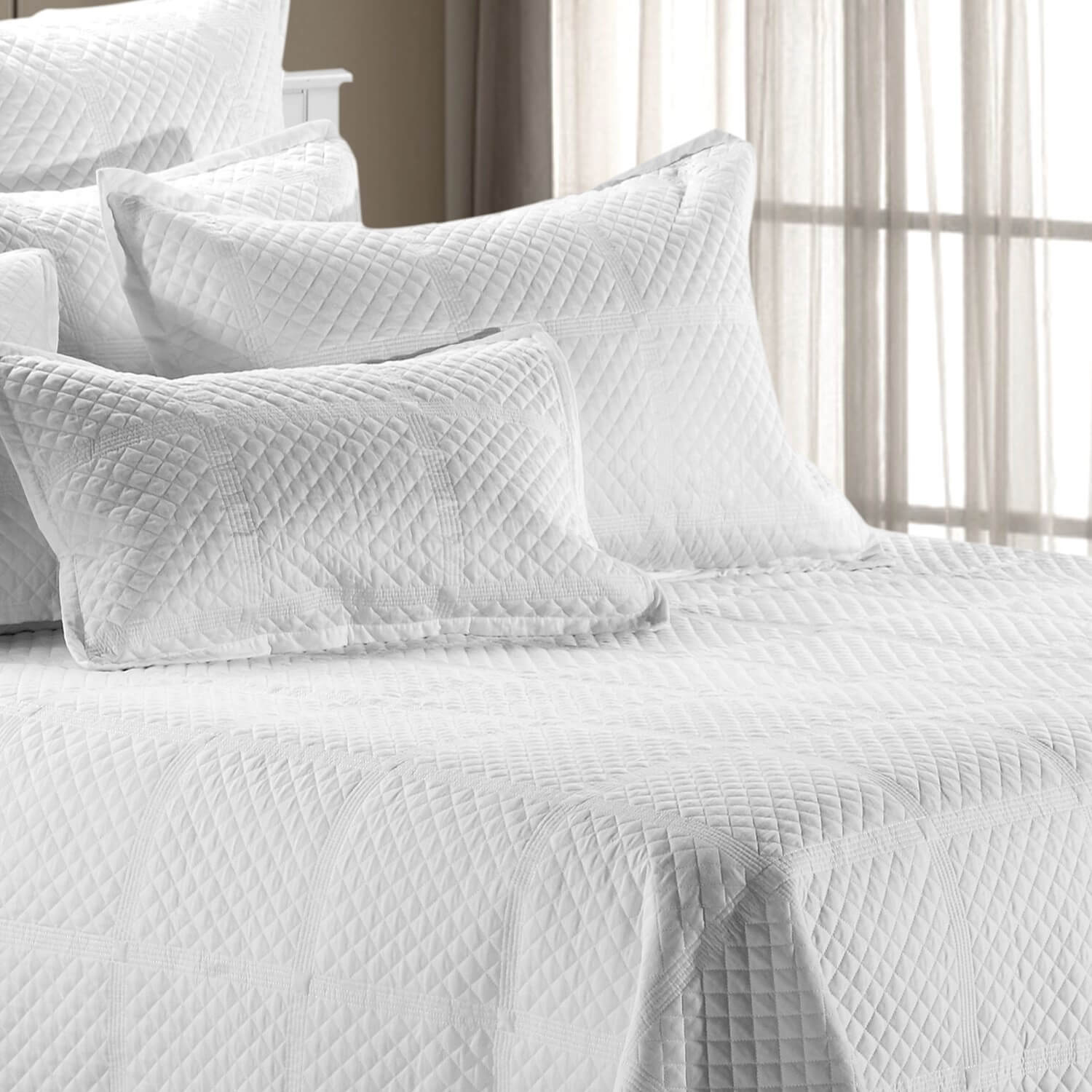 Crista Coverlet White freeshipping - North Home